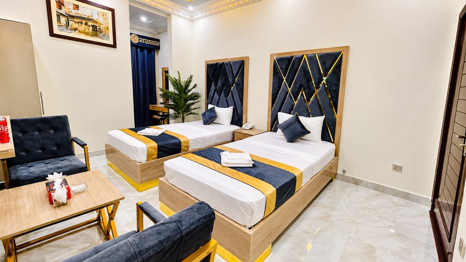 Go 002 Hotel Lahore Deluxe Twin Bed