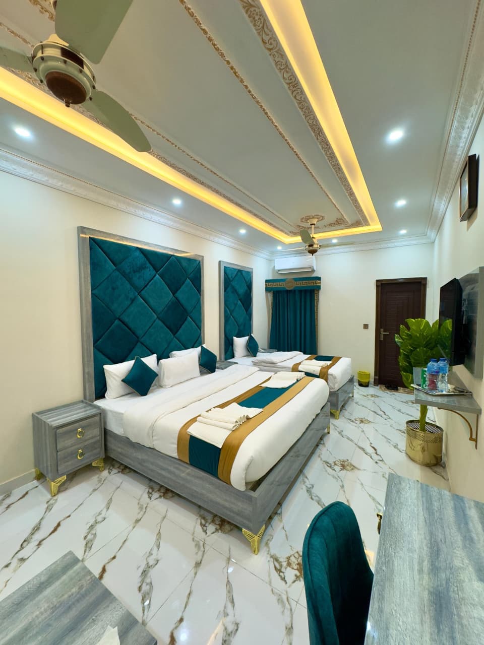 Go 003 Hotel Lahore Twin Bed Room