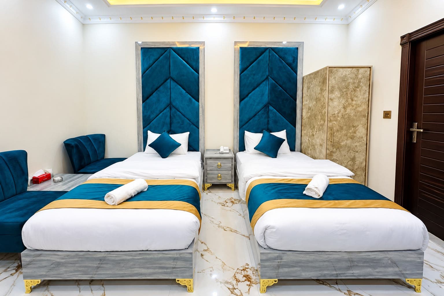 Go 003 Hotel Lahore Twin Bed Room