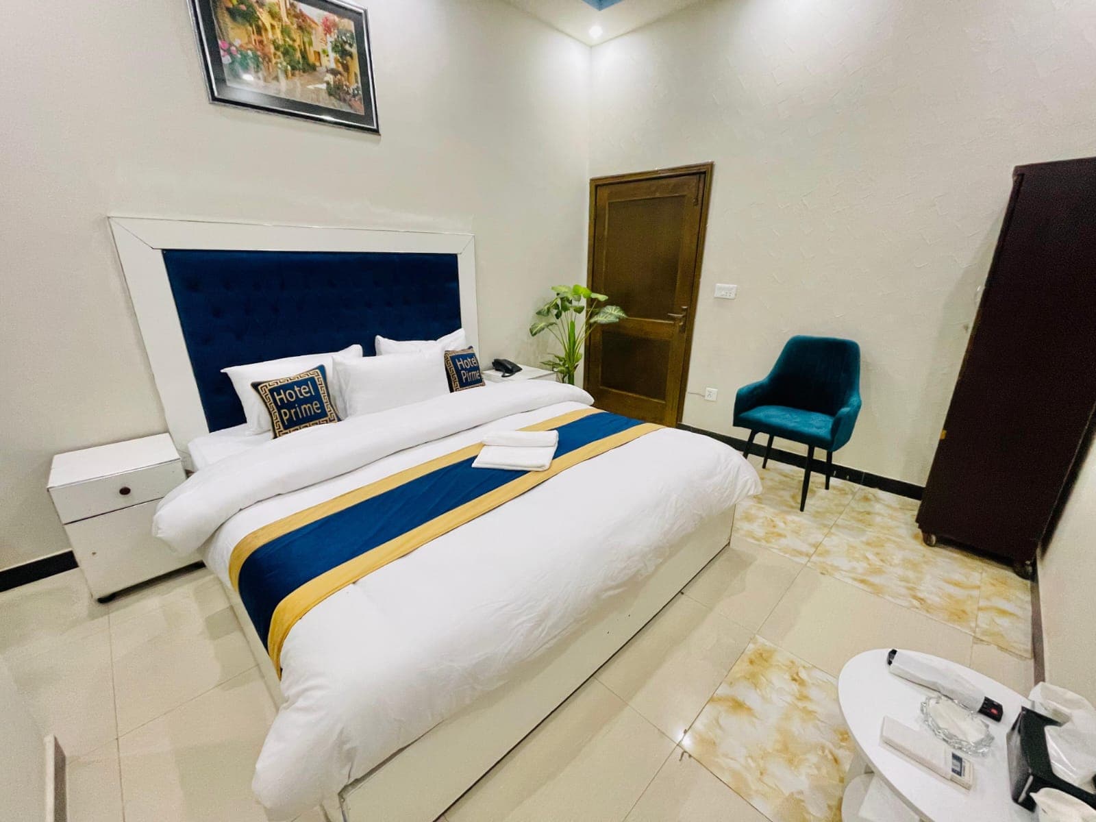 Go 004 Hotel Lahore Double Bed