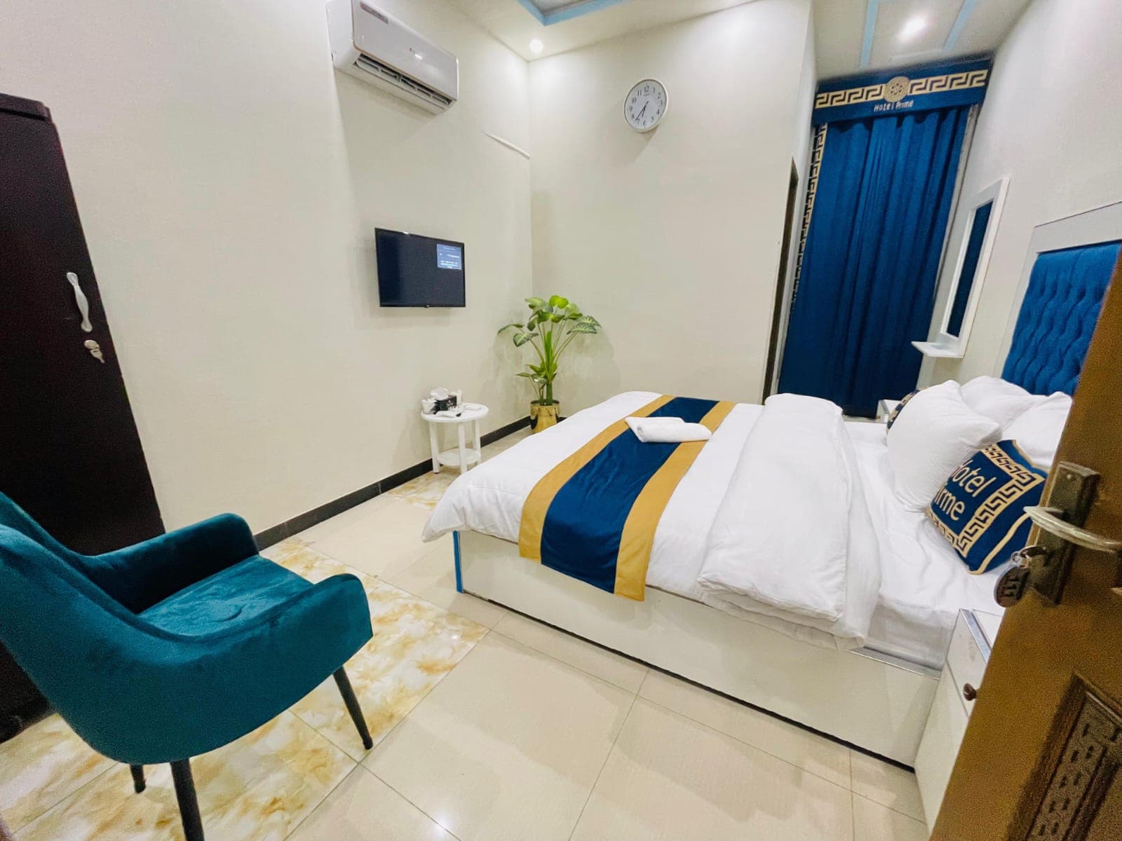 Go 004 Hotel Lahore Double Bed
