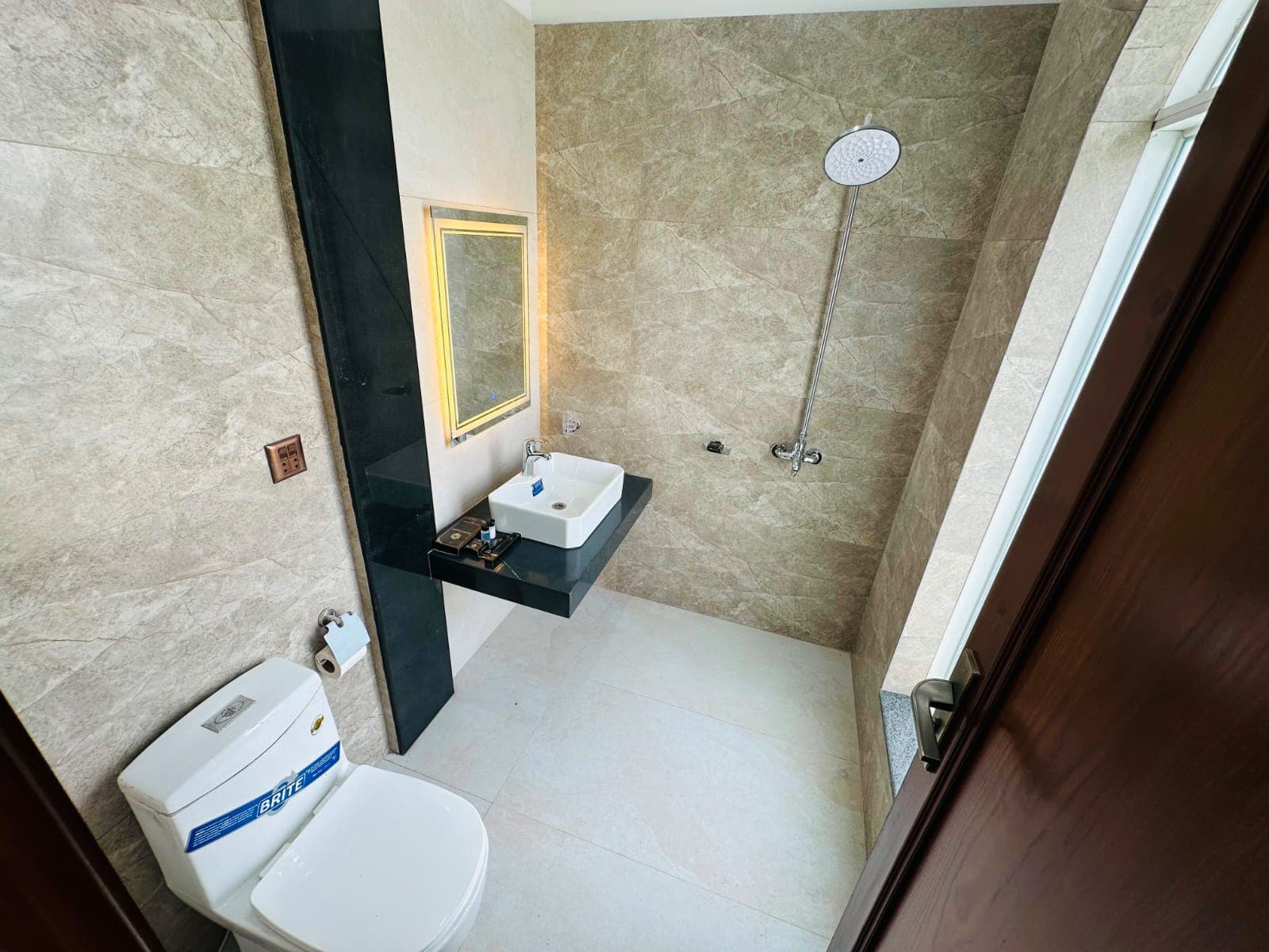 Go 007 Hotel Deluxe Double Bed