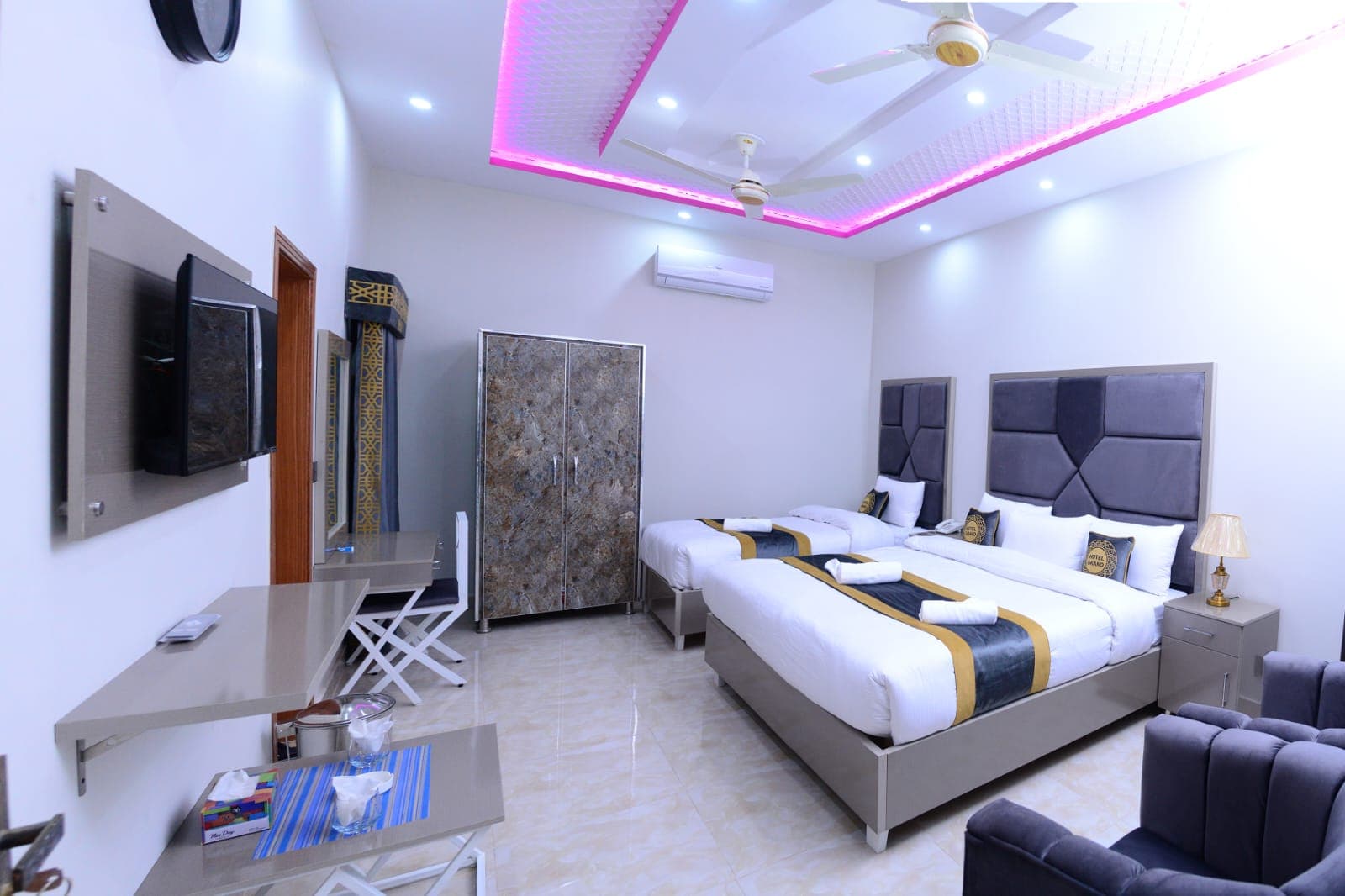 Go Luxury Grand Hotel Lahore Deluxe Family Room